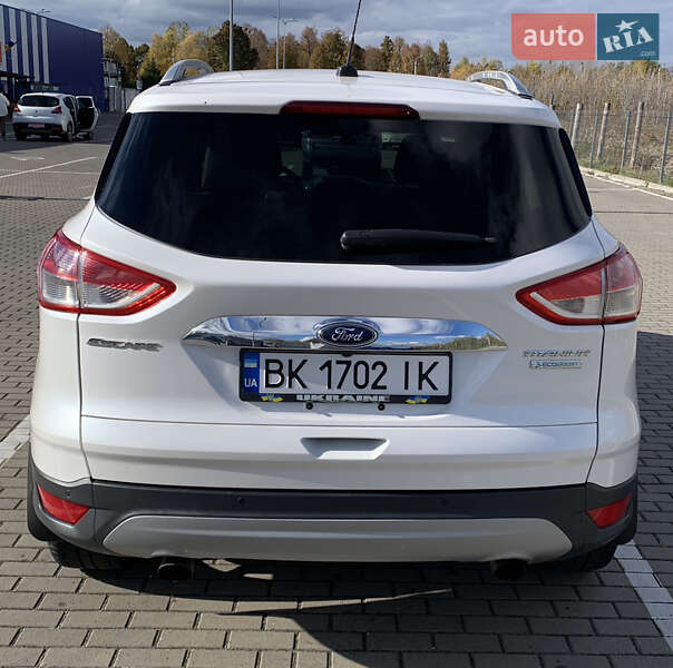 Внедорожник / Кроссовер Ford Escape 2015 в Дубно