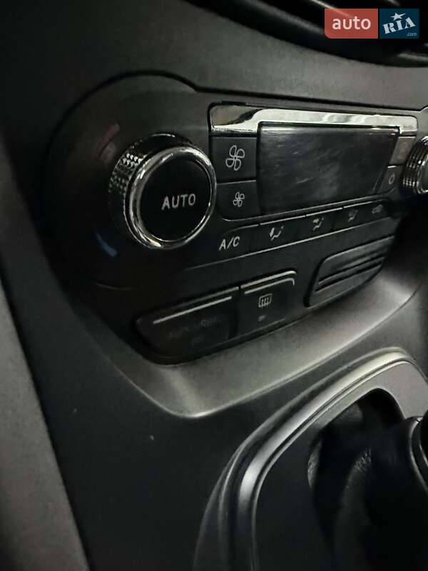 Внедорожник / Кроссовер Ford Escape 2015 в Киеве фото 67 Внедорожник / Кроссовер Ford Escape 2015 в Киеве