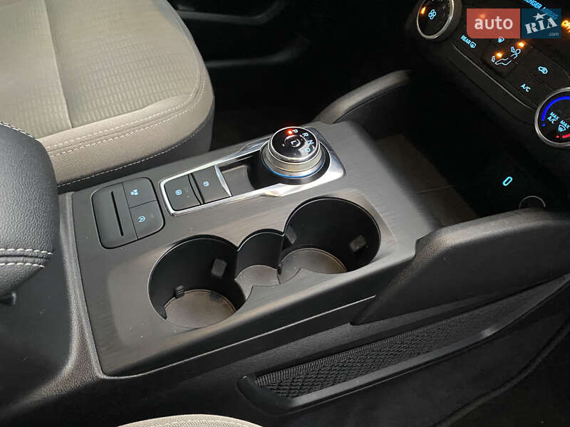 Позашляховик / Кросовер Ford Escape 2019 в Києві