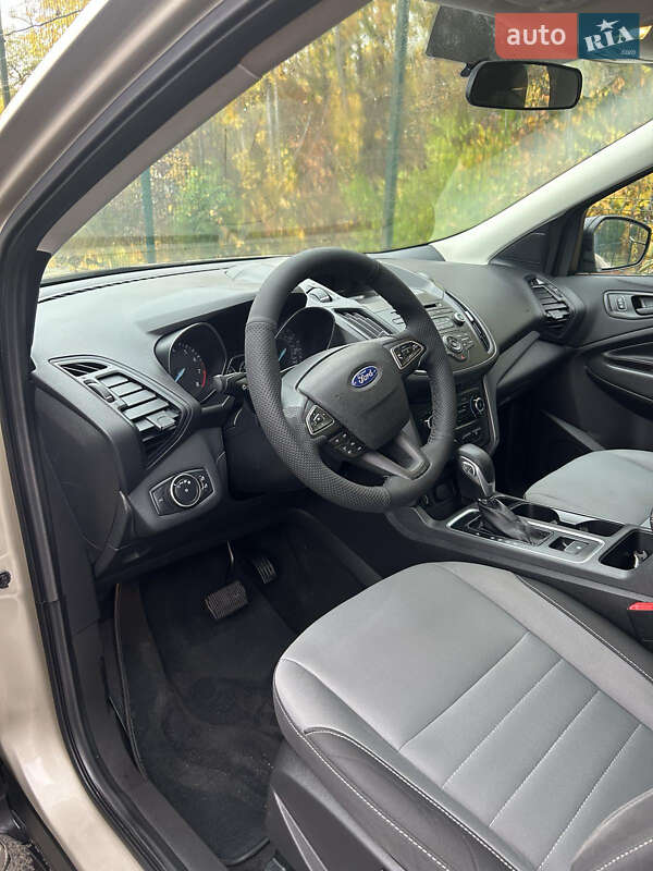Позашляховик / Кросовер Ford Escape 2018 в Києві