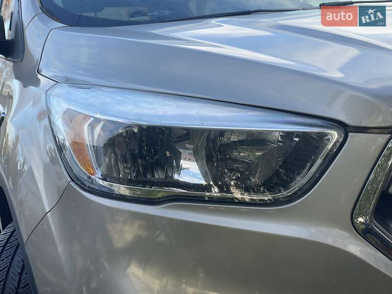 Позашляховик / Кросовер Ford Escape 2017 в Львові фото 12 Позашляховик / Кросовер Ford Escape 2017 в Львові
