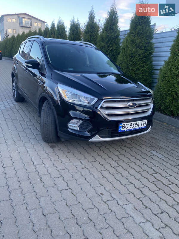 Позашляховик / Кросовер Ford Escape 2018 в Львові