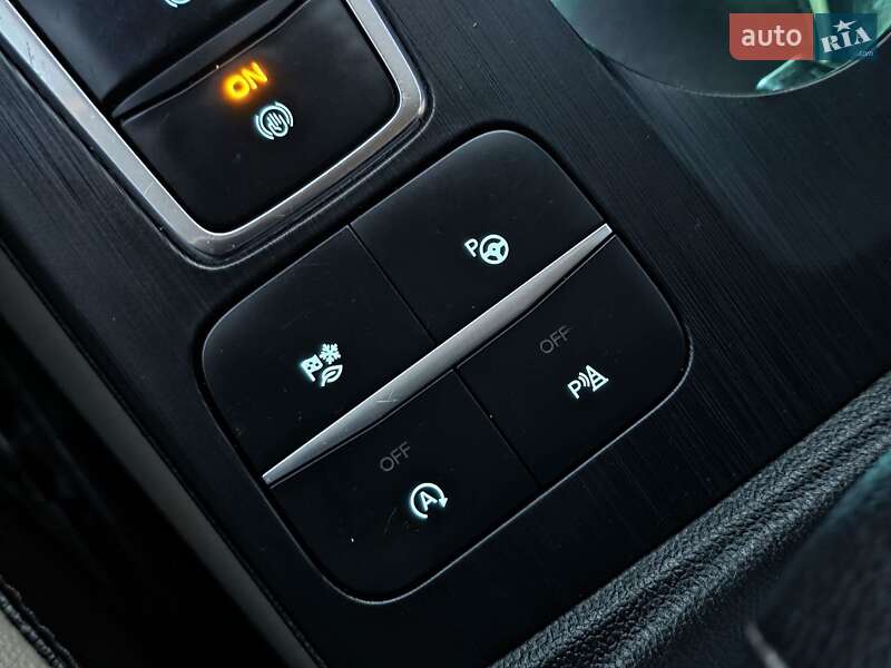 Позашляховик / Кросовер Ford Escape 2020 в Тернополі фото 49 Позашляховик / Кросовер Ford Escape 2020 в Тернополі