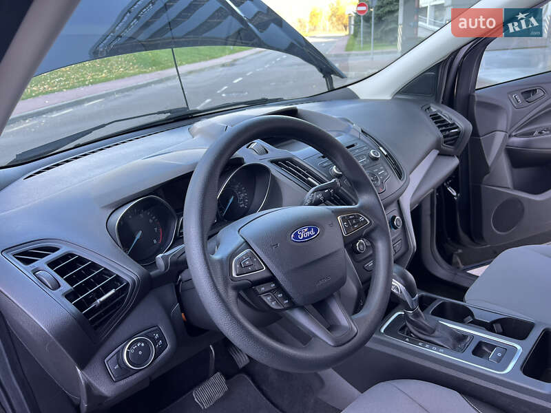 Внедорожник / Кроссовер Ford Escape 2017 в Киеве