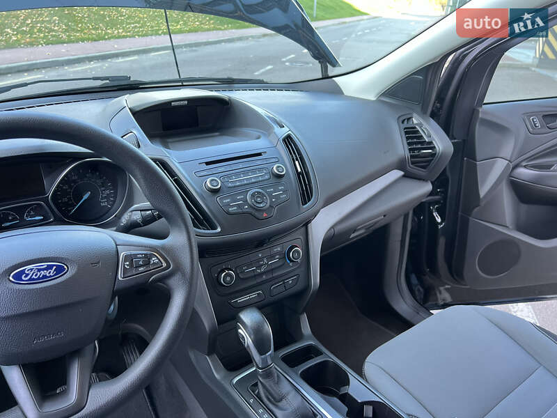 Внедорожник / Кроссовер Ford Escape 2017 в Киеве