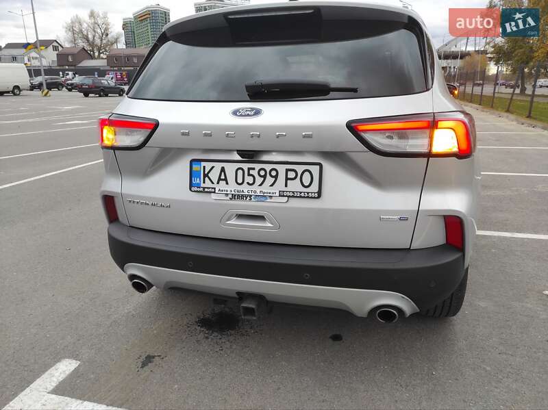 Внедорожник / Кроссовер Ford Escape 2020 в Киеве