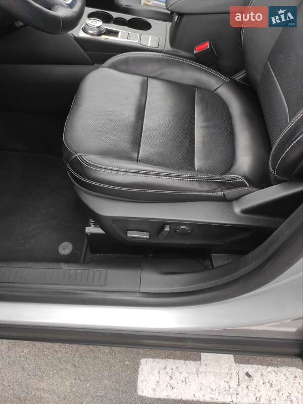 Внедорожник / Кроссовер Ford Escape 2020 в Киеве