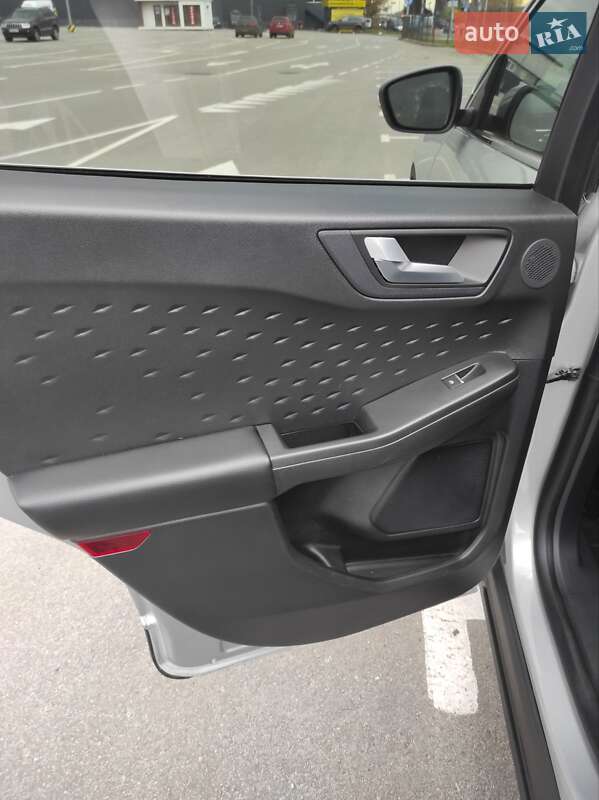 Внедорожник / Кроссовер Ford Escape 2020 в Киеве