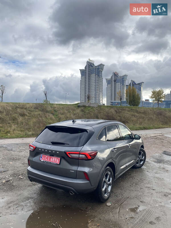 Внедорожник / Кроссовер Ford Escape 2023 в Киеве