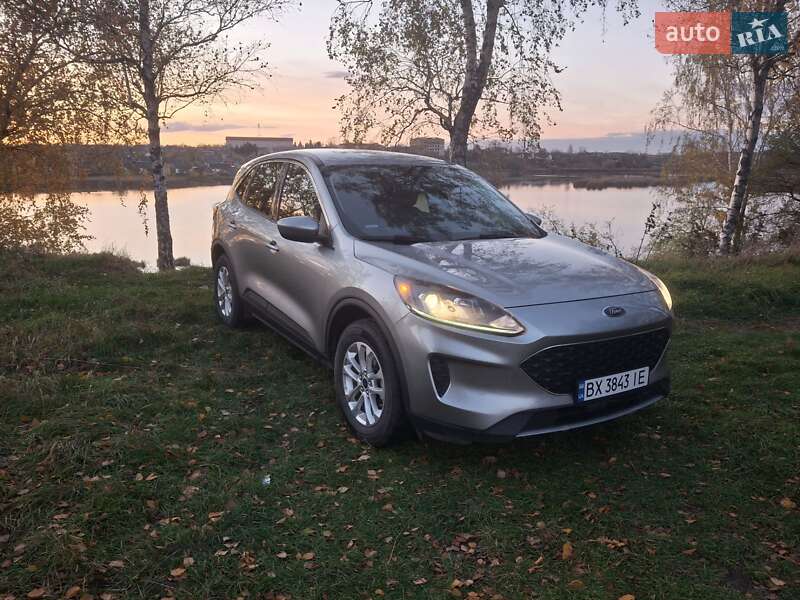 Внедорожник / Кроссовер Ford Escape 2022 в Изяславе