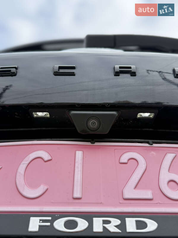 Позашляховик / Кросовер Ford Escape 2021 в Сваляві