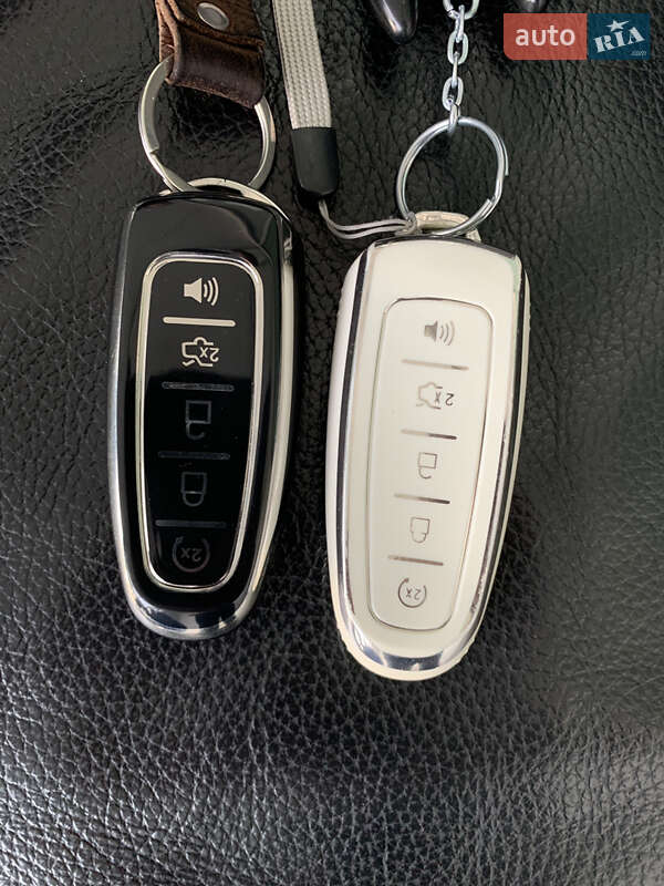 Внедорожник / Кроссовер Ford Escape 2015 в Дубно