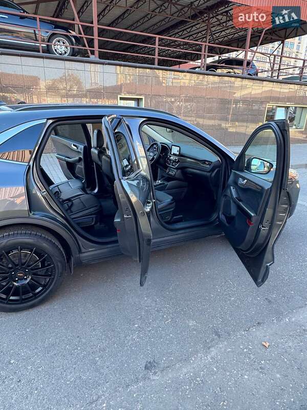 Позашляховик / Кросовер Ford Escape 2020 в Одесі