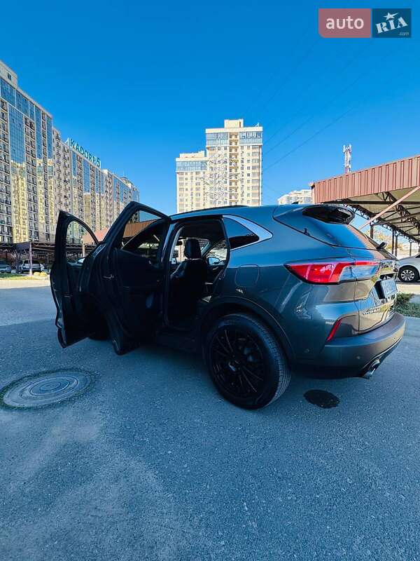 Позашляховик / Кросовер Ford Escape 2020 в Одесі