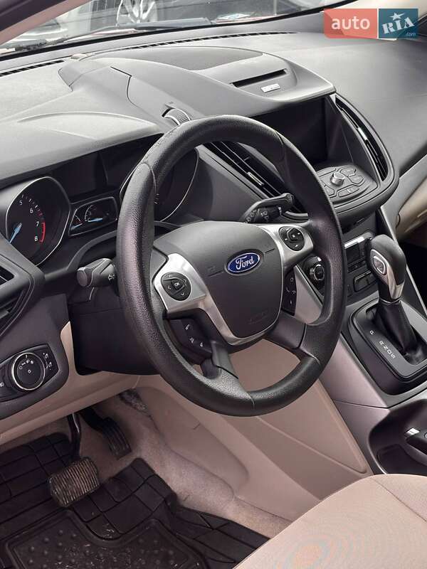 Внедорожник / Кроссовер Ford Escape 2015 в Львове