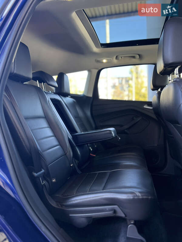 Позашляховик / Кросовер Ford Escape 2015 в Миколаєві