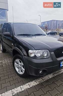 Внедорожник / Кроссовер Ford Escape 2005 в Ивано-Франковске