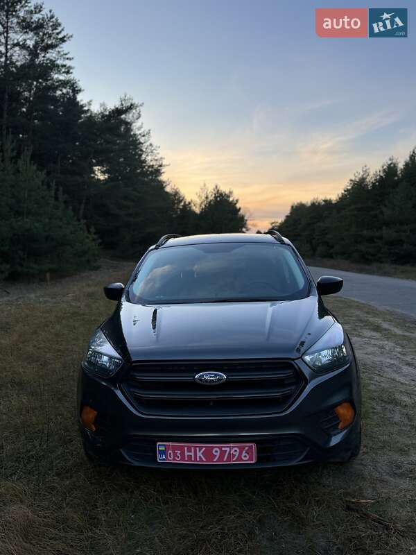 Позашляховик / Кросовер Ford Escape 2017 в Кременчуці