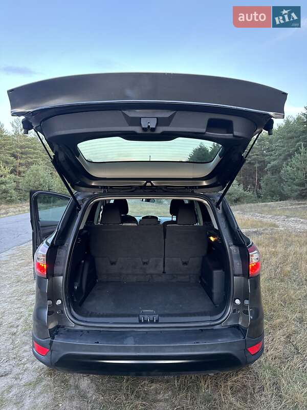 Позашляховик / Кросовер Ford Escape 2017 в Кременчуці