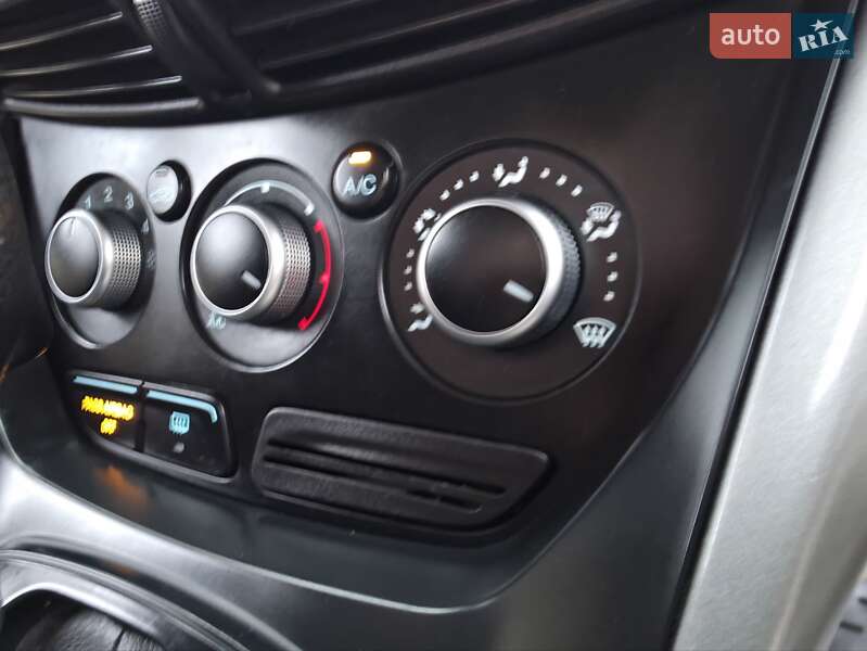 Позашляховик / Кросовер Ford Escape 2016 в Хмельницькому фото 21 Позашляховик / Кросовер Ford Escape 2016 в Хмельницькому