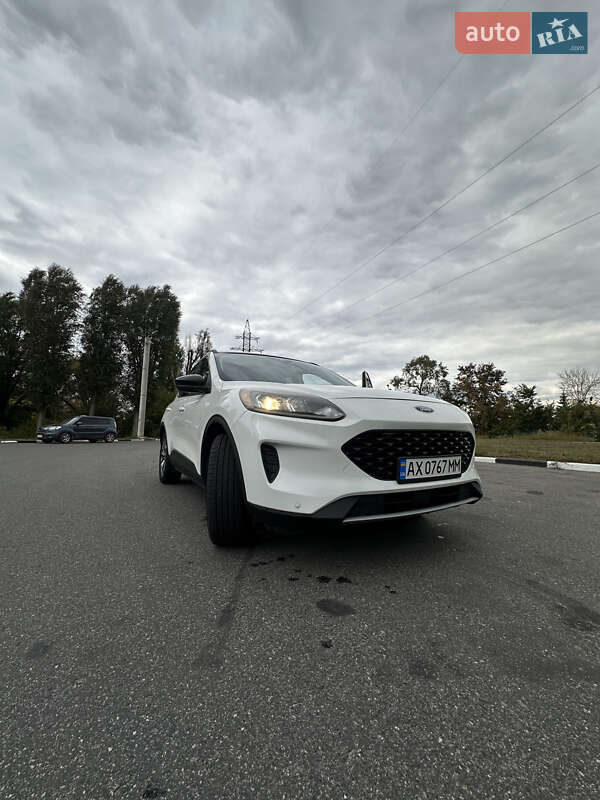 Внедорожник / Кроссовер Ford Escape 2020 в Харькове
