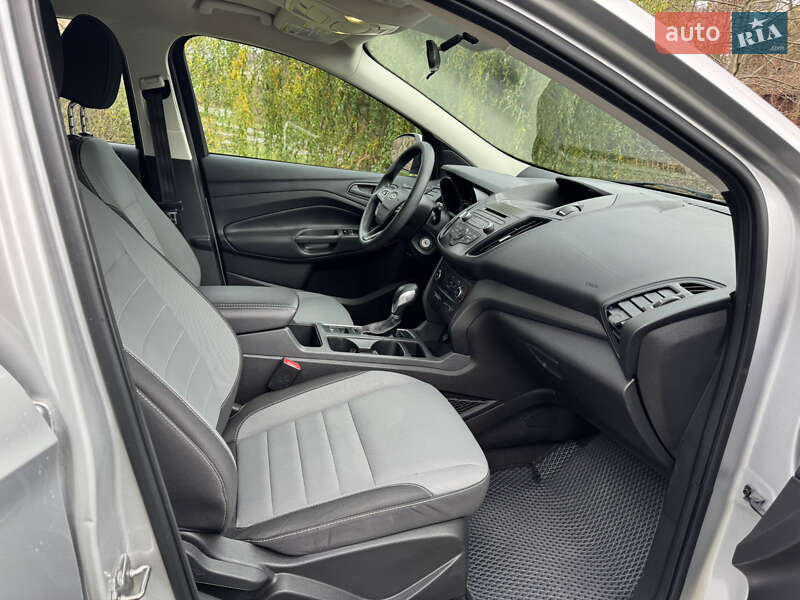 Внедорожник / Кроссовер Ford Escape 2017 в Белой Церкви