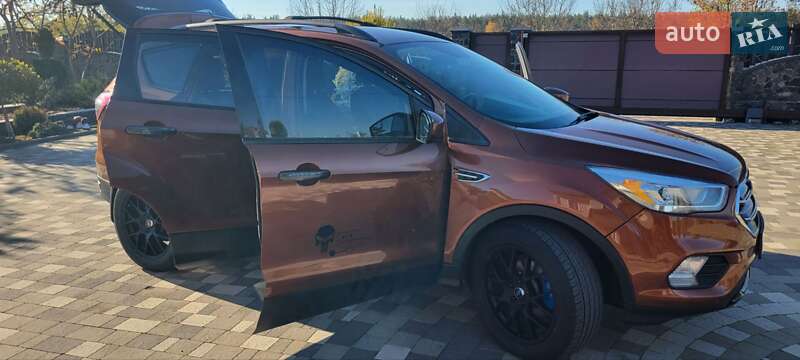 Внедорожник / Кроссовер Ford Escape 2016 в Гайвороне фото 13 Внедорожник / Кроссовер Ford Escape 2016 в Гайвороне