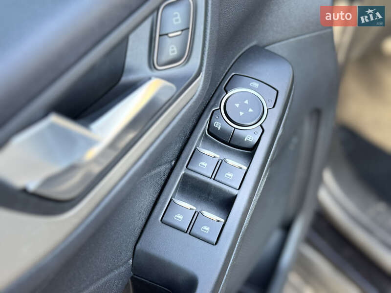 Внедорожник / Кроссовер Ford Escape 2021 в Ровно