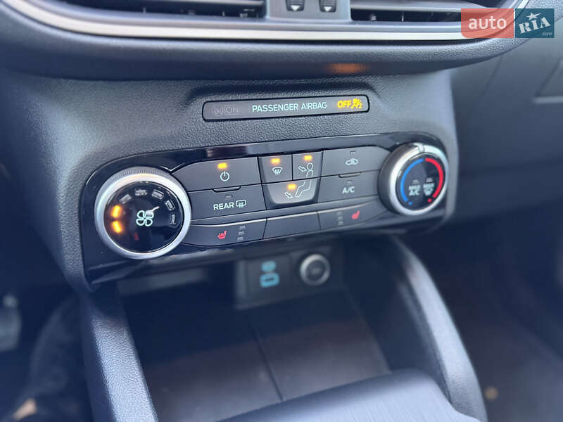 Внедорожник / Кроссовер Ford Escape 2021 в Ровно