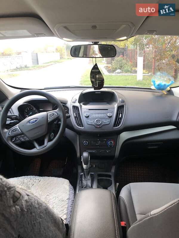 Внедорожник / Кроссовер Ford Escape 2017 в Пятихатках