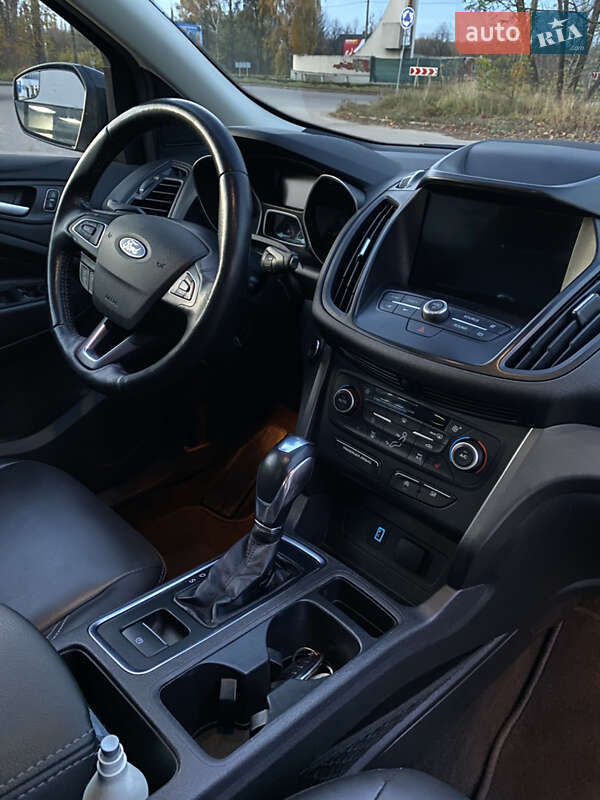 Внедорожник / Кроссовер Ford Escape 2019 в Ровно