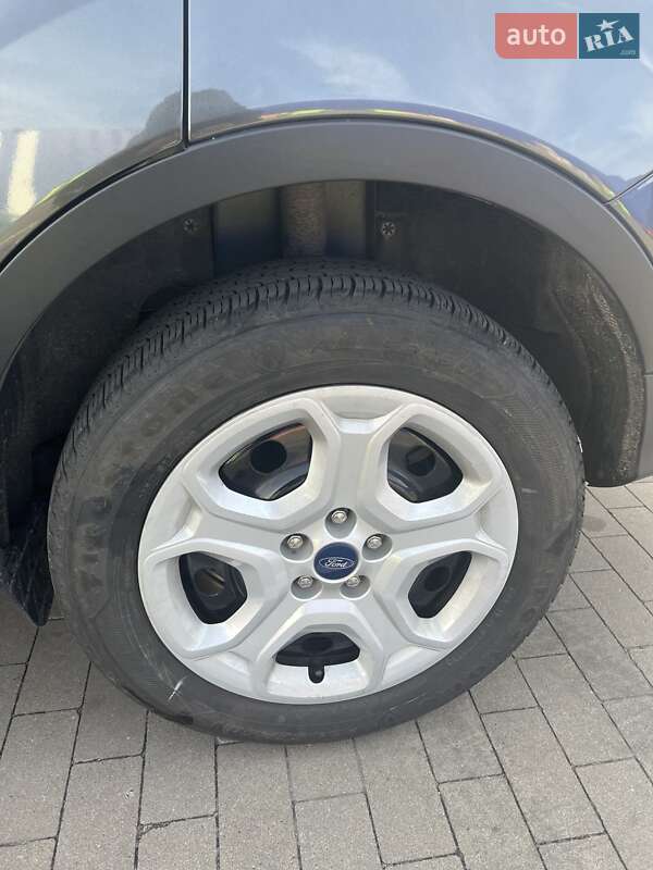 Внедорожник / Кроссовер Ford Escape 2018 в Киеве