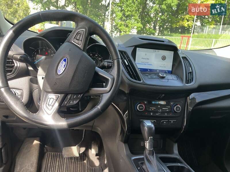 Внедорожник / Кроссовер Ford Escape 2018 в Киеве