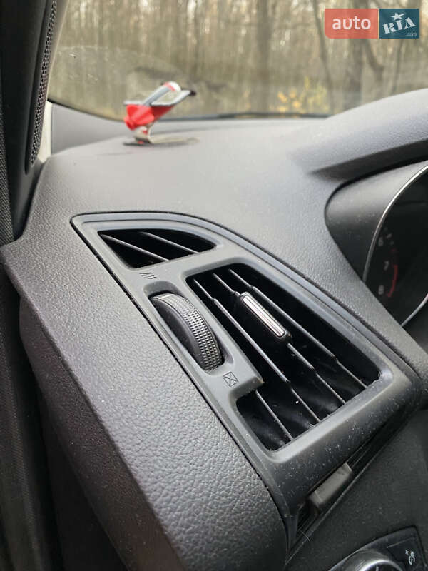 Внедорожник / Кроссовер Ford Escape 2015 в Копычинце