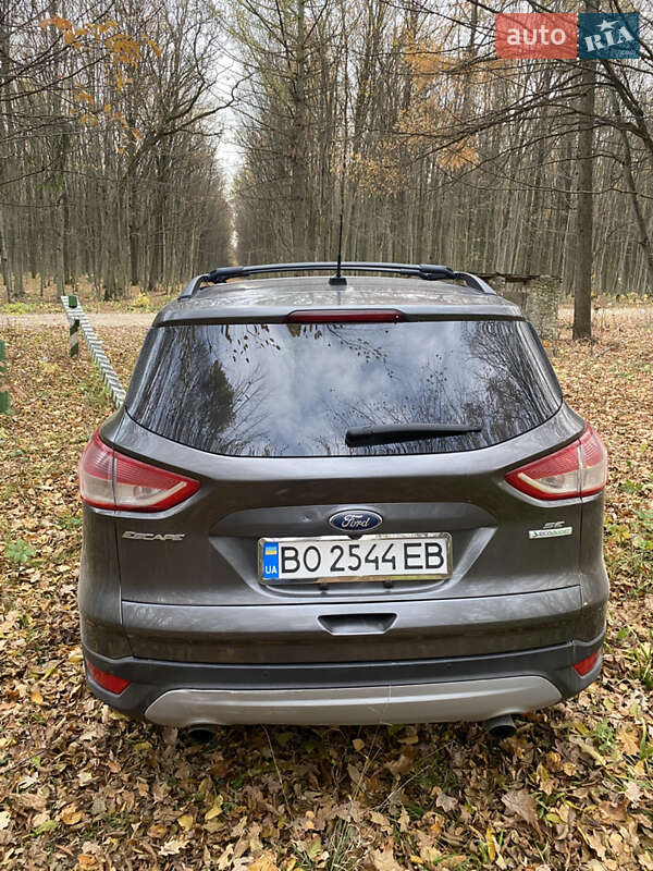 Внедорожник / Кроссовер Ford Escape 2015 в Копычинце