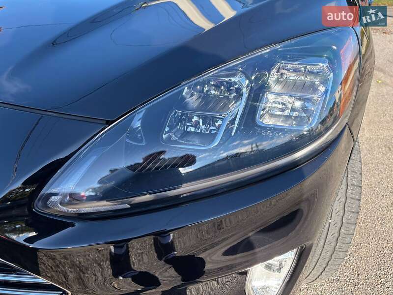 Позашляховик / Кросовер Ford Escape 2020 в Києві