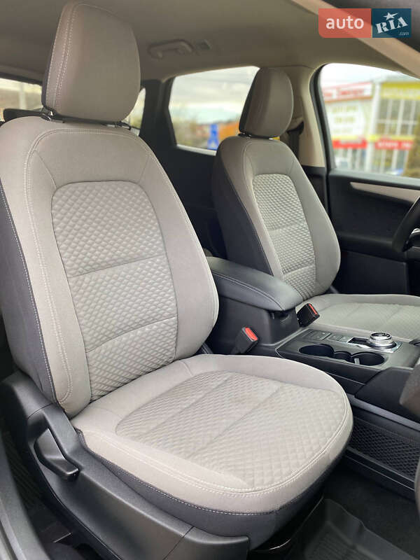 Позашляховик / Кросовер Ford Escape 2019 в Івано-Франківську