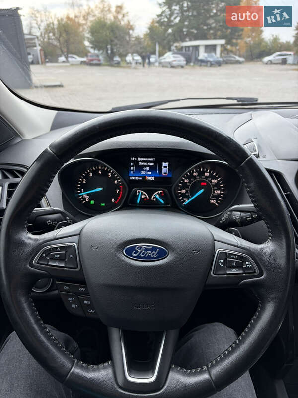 Внедорожник / Кроссовер Ford Escape 2017 в Черновцах