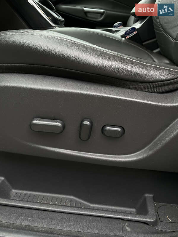 Внедорожник / Кроссовер Ford Escape 2013 в Одессе