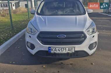 Внедорожник / Кроссовер Ford Escape 2017 в Броварах