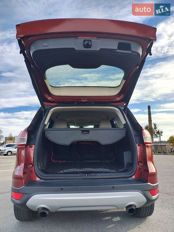 Внедорожник / Кроссовер Ford Escape 2014 в Кривом Роге