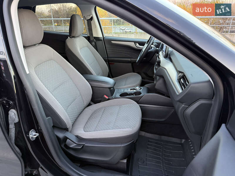 Позашляховик / Кросовер Ford Escape 2021 в Києві фото 44 Позашляховик / Кросовер Ford Escape 2021 в Києві