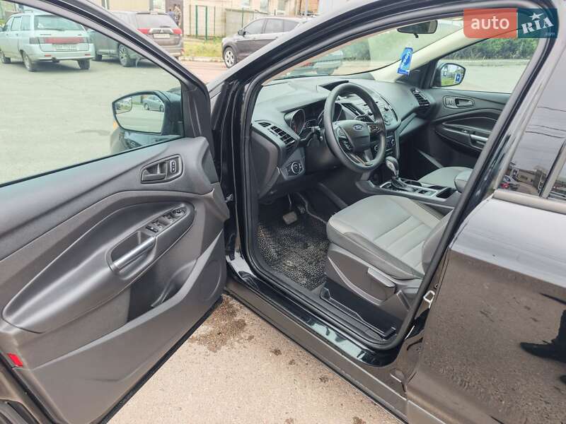 Позашляховик / Кросовер Ford Escape 2016 в Сумах