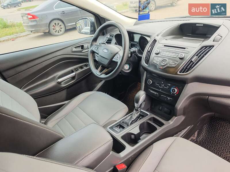 Позашляховик / Кросовер Ford Escape 2016 в Сумах