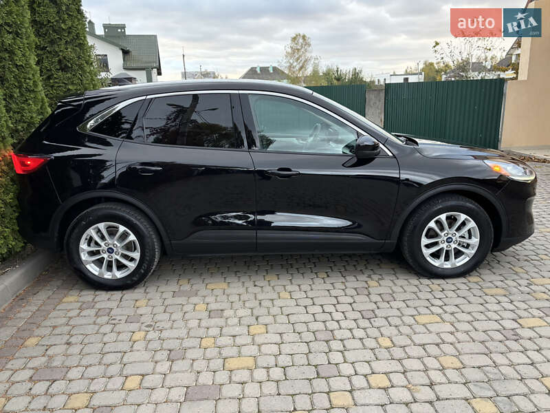 Внедорожник / Кроссовер Ford Escape 2020 в Львове