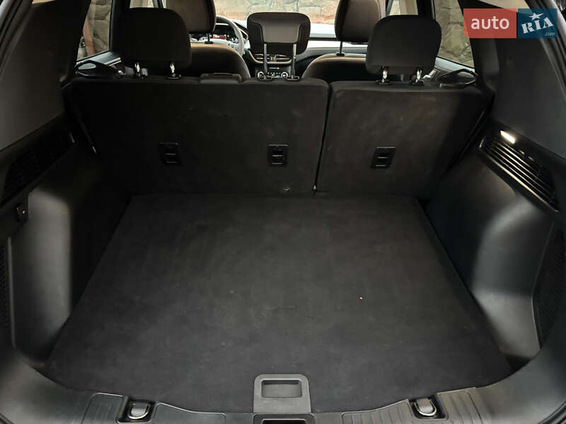 Внедорожник / Кроссовер Ford Escape 2020 в Львове