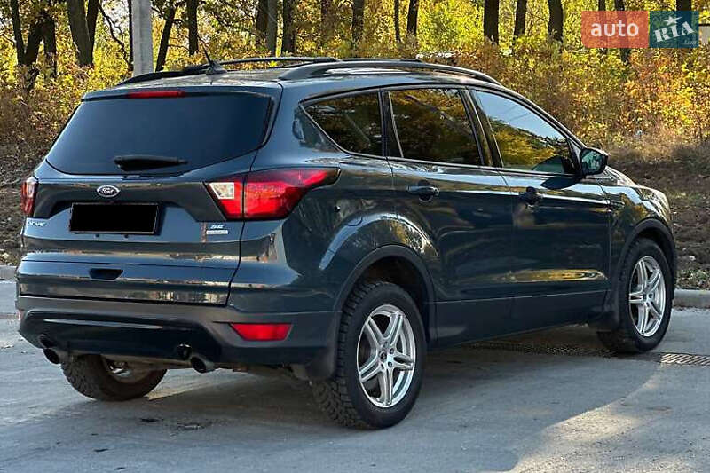 Внедорожник / Кроссовер Ford Escape 2018 в Киеве