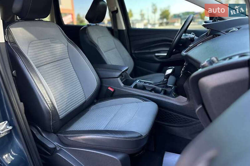 Внедорожник / Кроссовер Ford Escape 2018 в Киеве