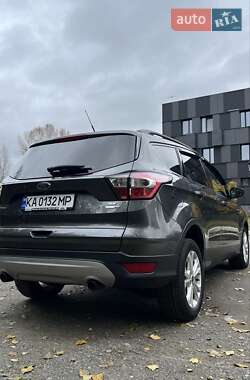 Внедорожник / Кроссовер Ford Escape 2016 в Киеве