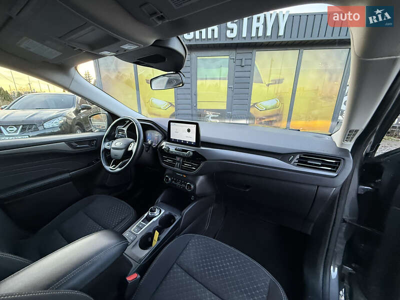 Внедорожник / Кроссовер Ford Escape 2023 в Стрые